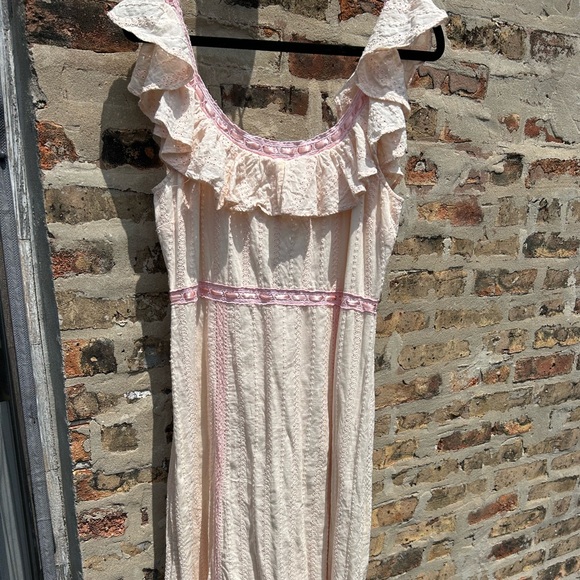 Tularosa peach and pink midi dress - Picture 7 of 9